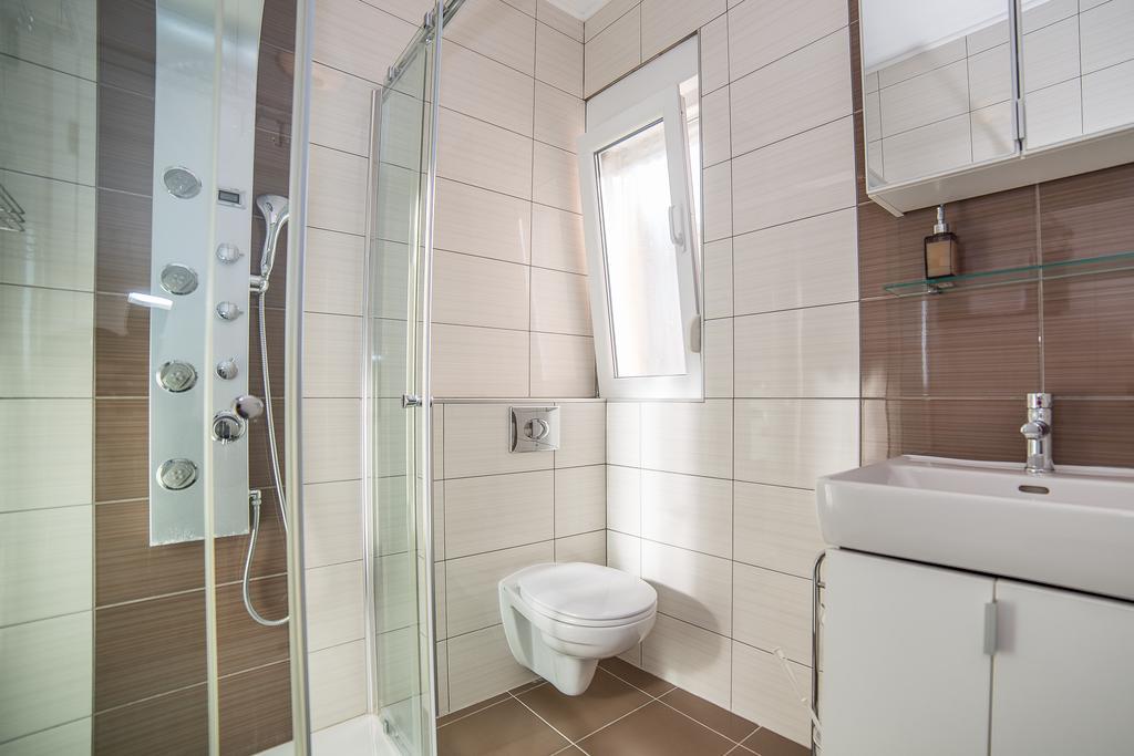 Apartments Kati 오미스 외부 사진